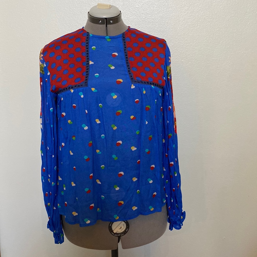 NWT BL-NK size XS Blouse